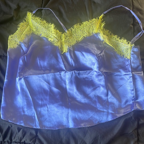 Satin camisole and short set. - Picture 3 of 4